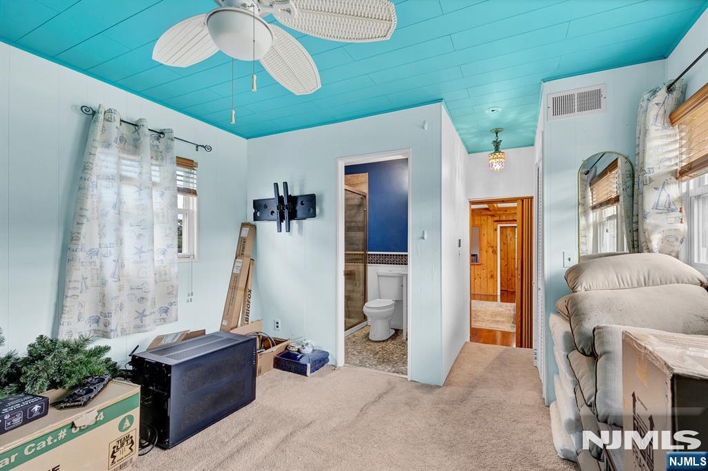376 Riverside Avenue Property Photo 35