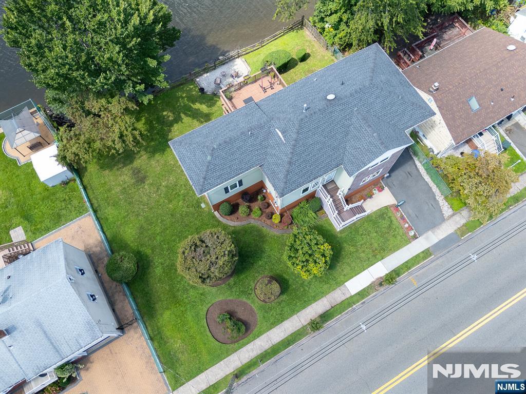 376 Riverside Avenue Property Photo 39