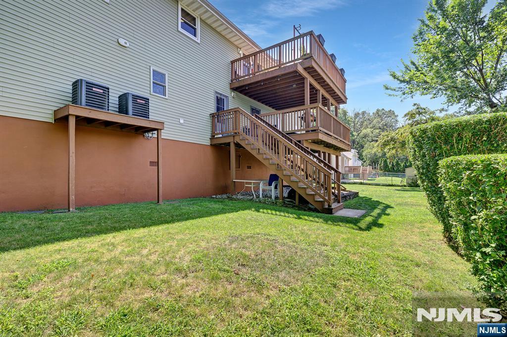 376 Riverside Avenue Property Photo 46