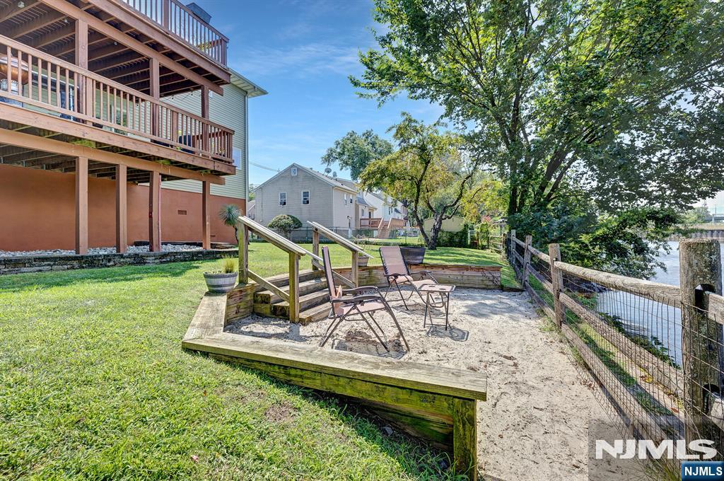 376 Riverside Avenue Property Photo 48