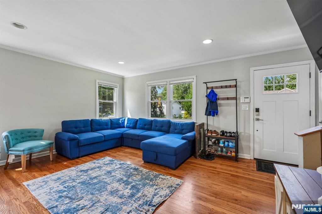 122 Maplewood Avenue Property Photo 4