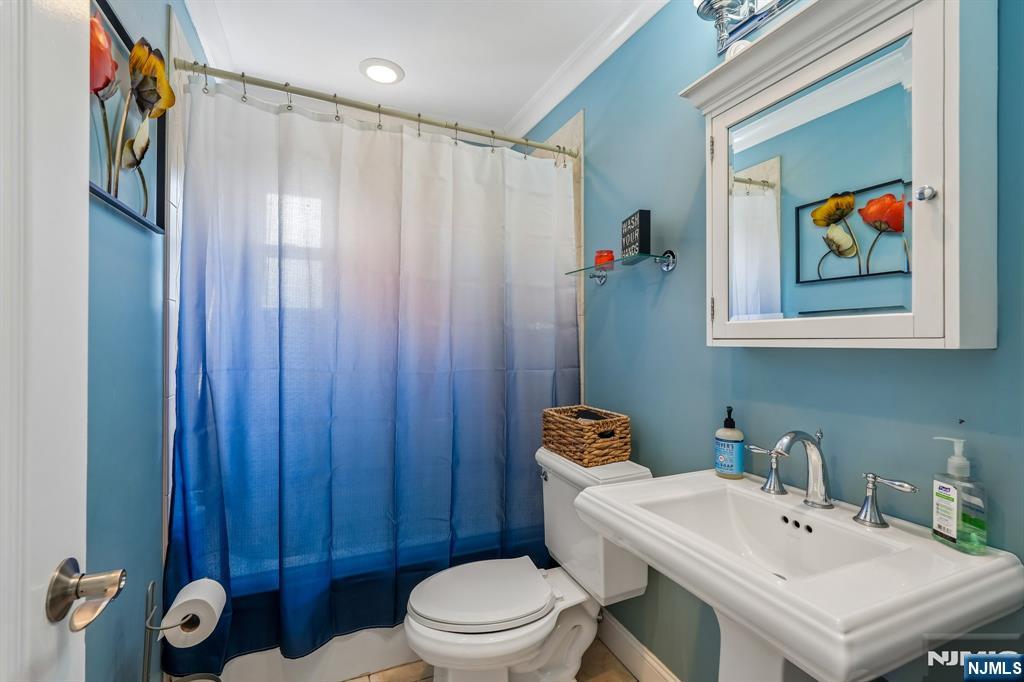 122 Maplewood Avenue Property Photo 16