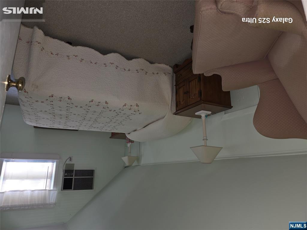 569 Center Avenue Property Photo 14