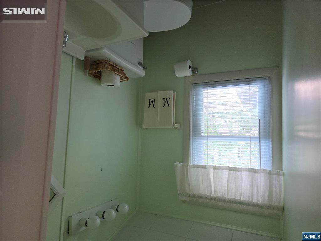 569 Center Avenue Property Photo 16