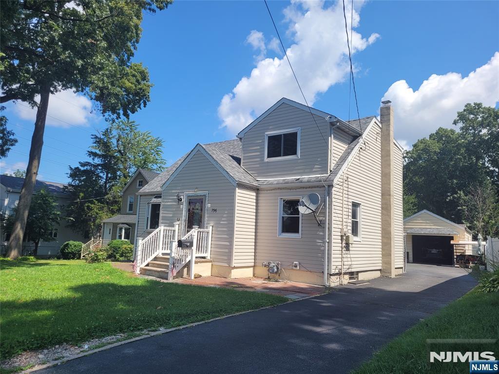 796 Allwood Road Property Photo 1