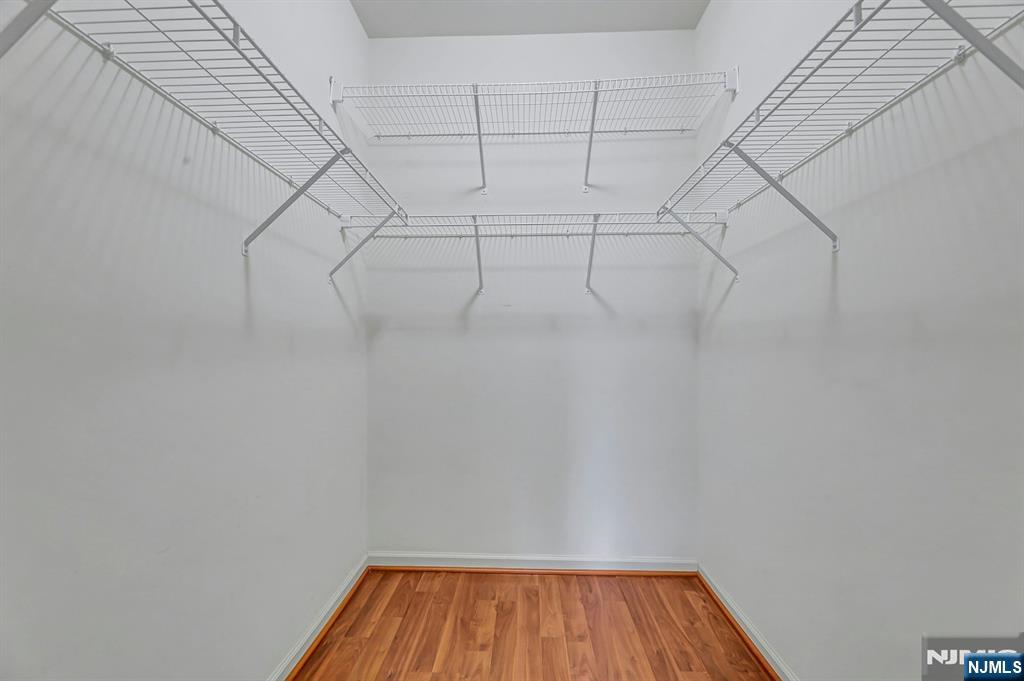 906 River Place Property Photo 29