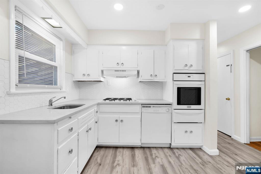 349 N Ridgewood Boulevard Property Photo 14