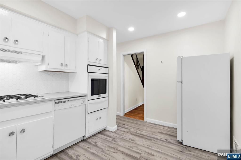 349 N Ridgewood Boulevard Property Photo 15
