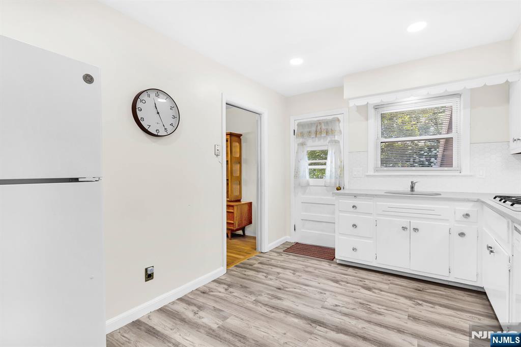 349 N Ridgewood Boulevard Property Photo 17