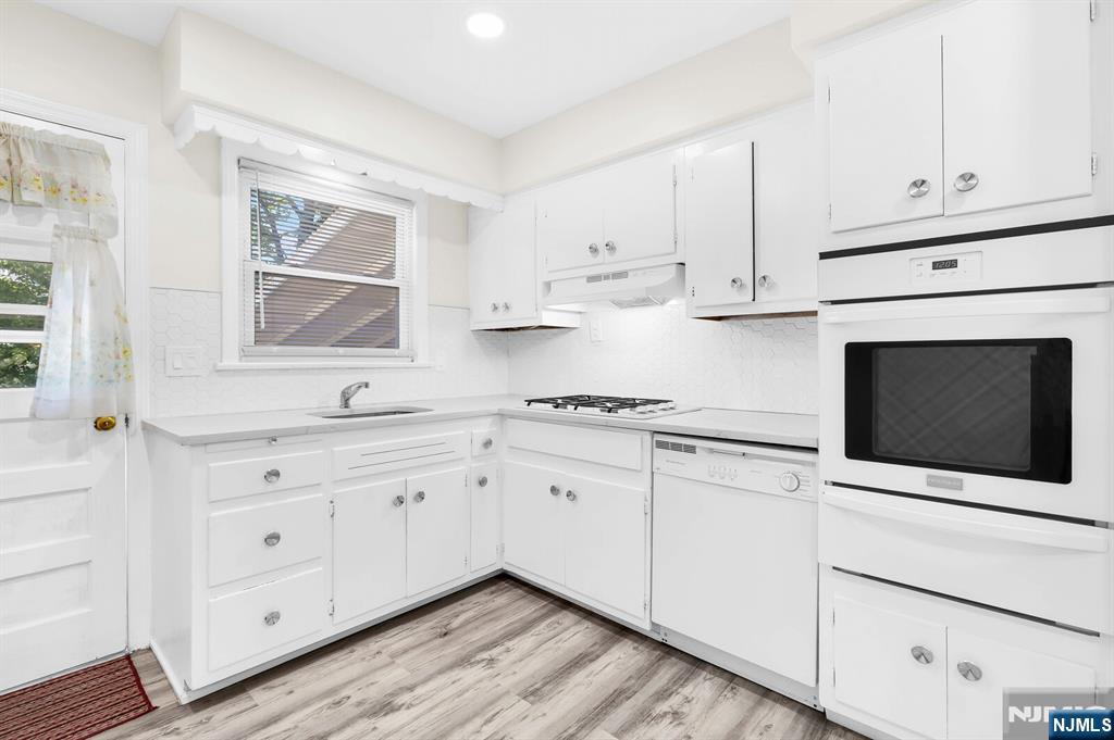 349 N Ridgewood Boulevard Property Photo 18