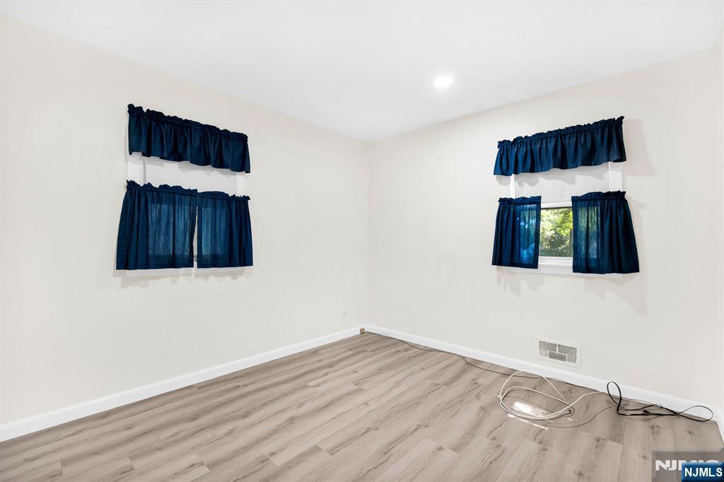 349 N Ridgewood Boulevard Property Photo 19