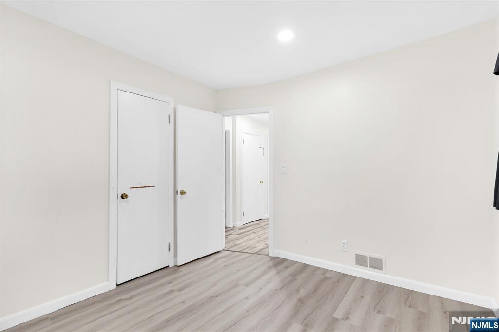 349 N Ridgewood Boulevard Property Photo 20