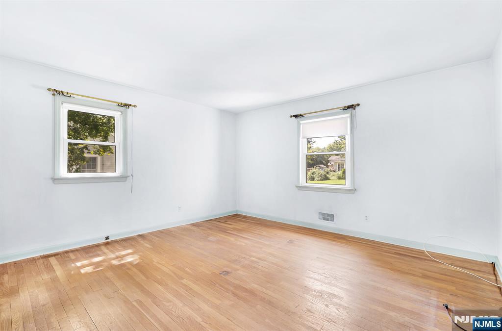 349 N Ridgewood Boulevard Property Photo 21