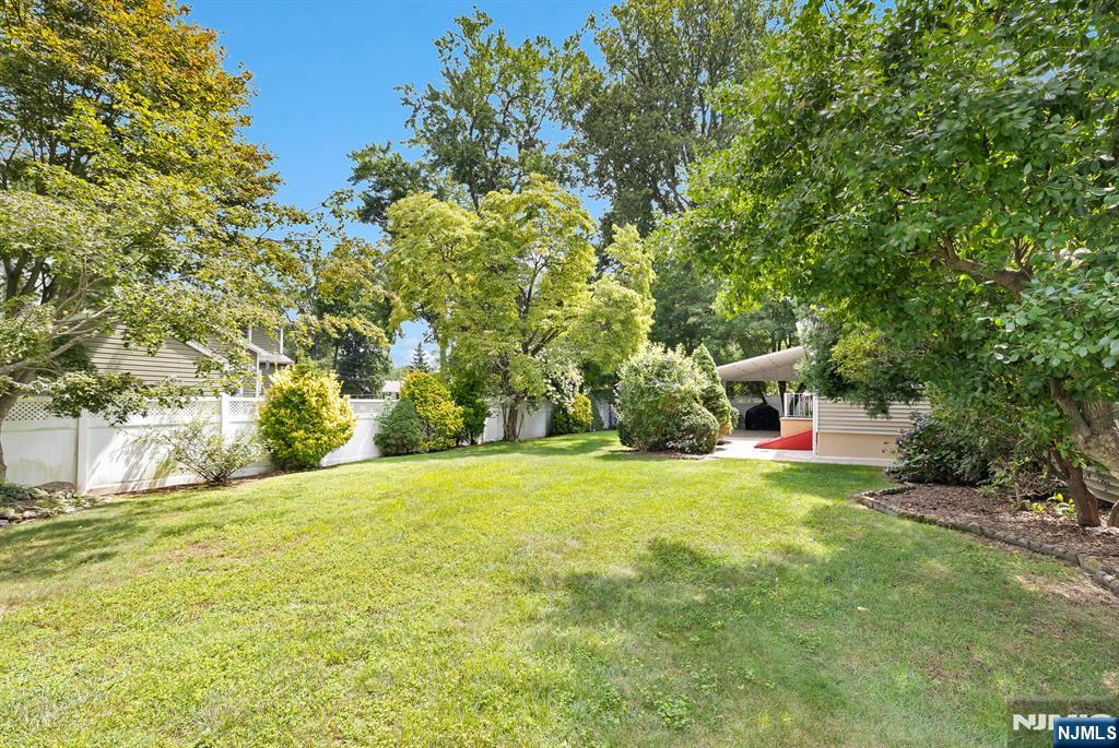 349 N Ridgewood Boulevard Property Photo 41