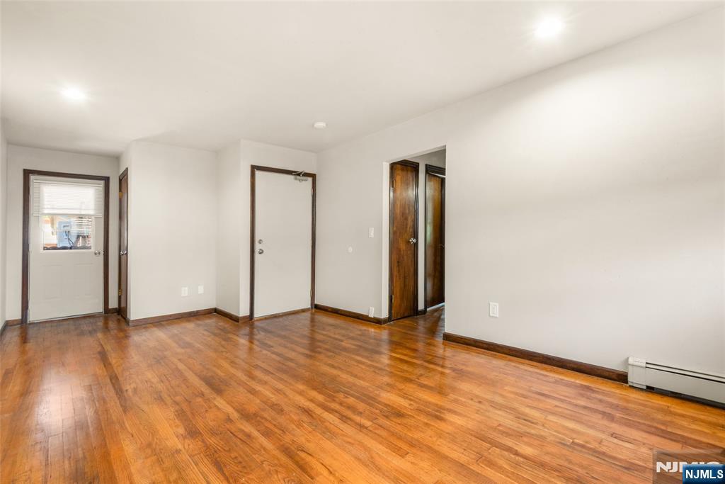 204 Terhune Avenue F Property Photo 4