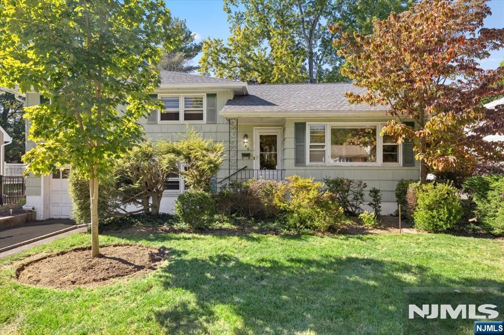546 Lynn Street Property Photo 1