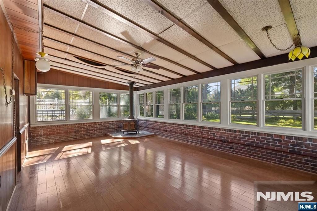 546 Lynn Street Property Photo 23