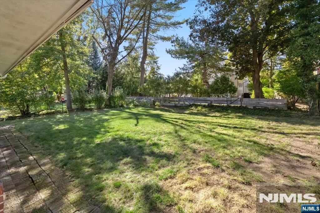 546 Lynn Street Property Photo 28
