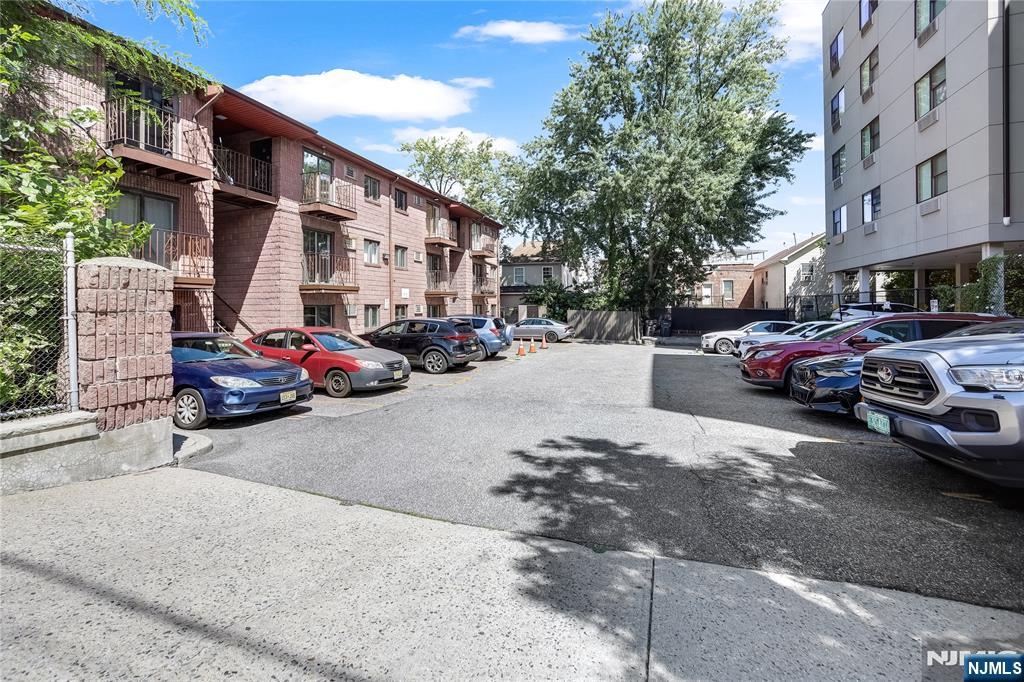 359 Marshall Street 3a Property Photo 1