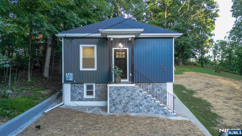 13 Maine Street Property Photo 16