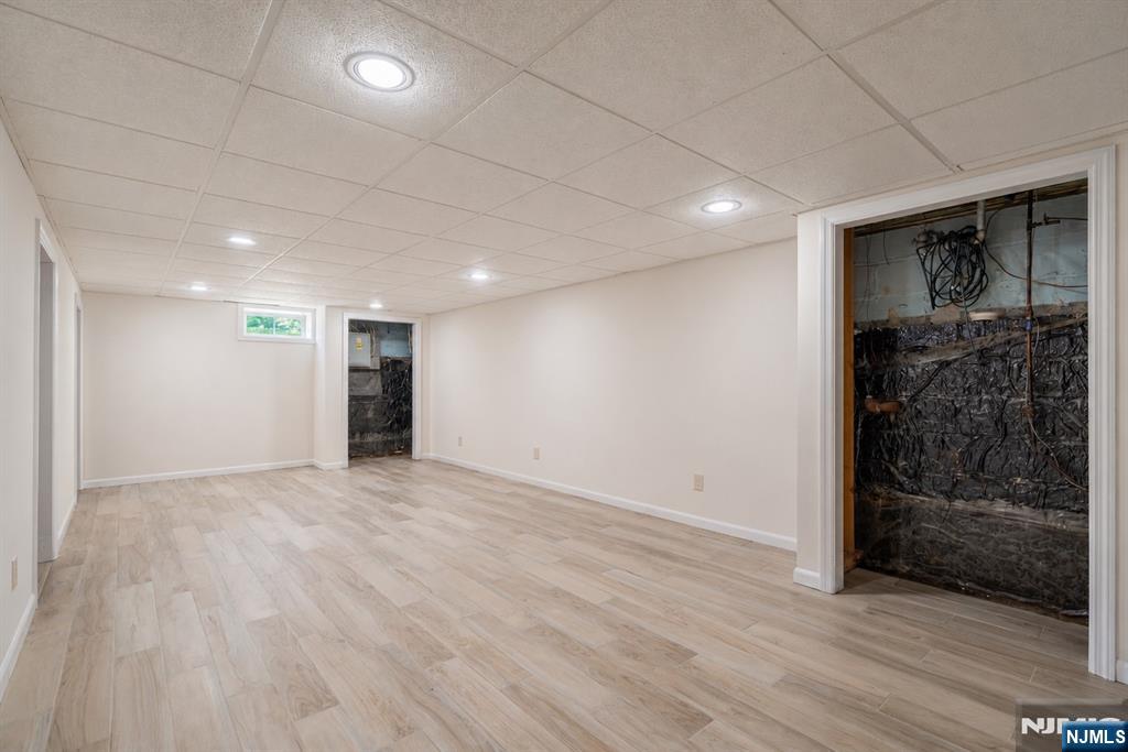711 Bloomfield Avenue Property Photo 3
