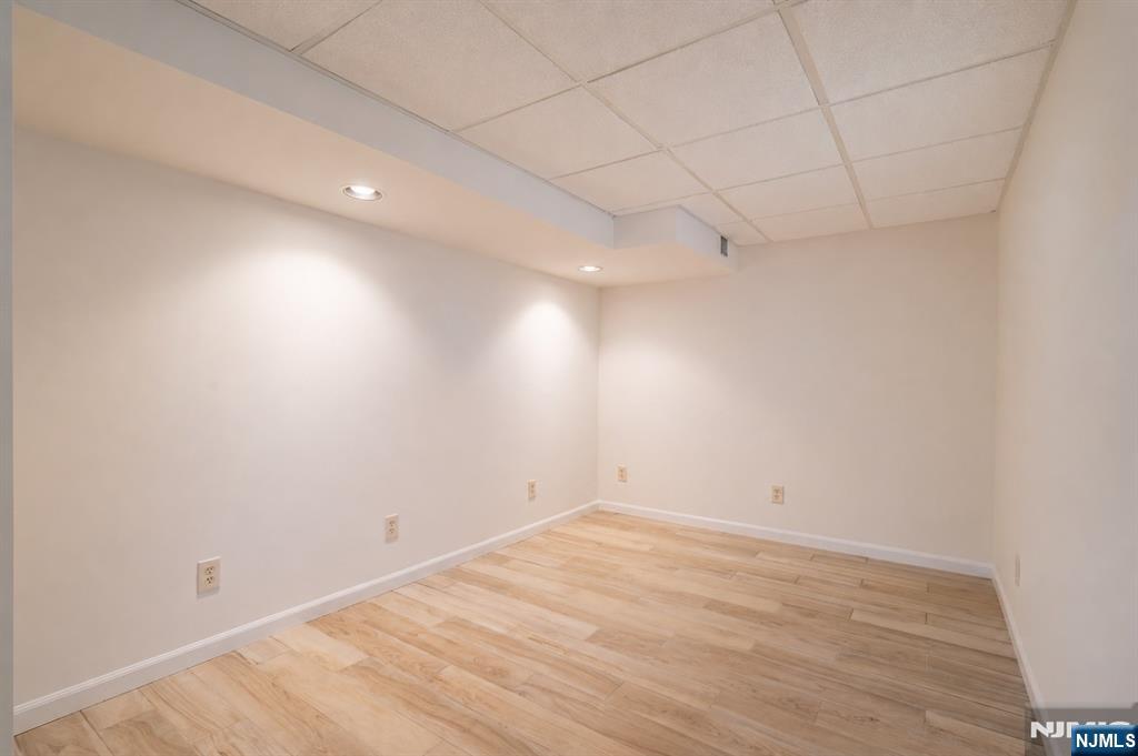 711 Bloomfield Avenue Property Photo 5