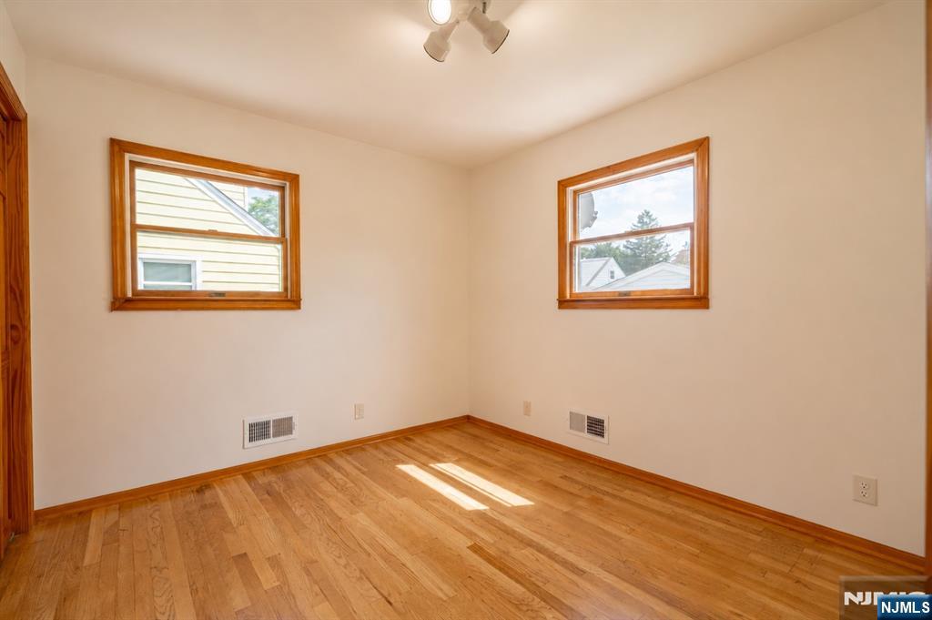 711 Bloomfield Avenue Property Photo 9