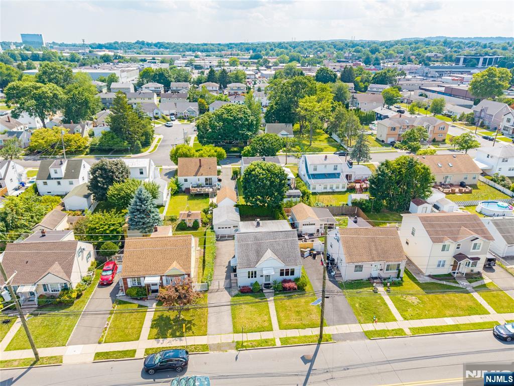 711 Bloomfield Avenue Property Photo 19