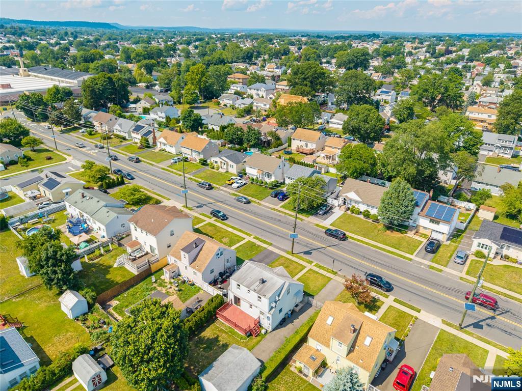 711 Bloomfield Avenue Property Photo 21