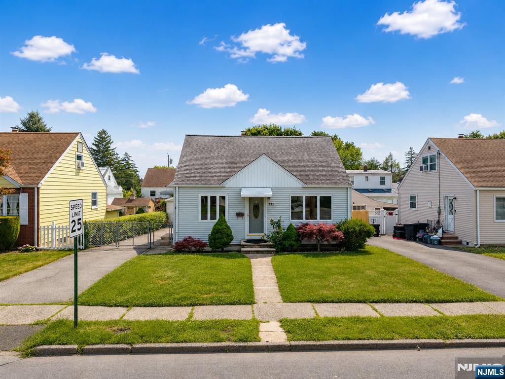 711 Bloomfield Avenue Property Photo 27