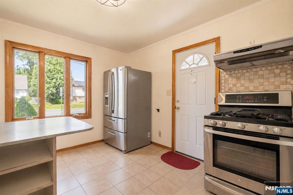 711 Bloomfield Avenue Property Photo 32