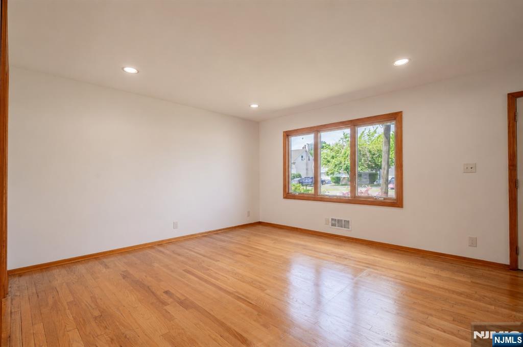 711 Bloomfield Avenue Property Photo 35