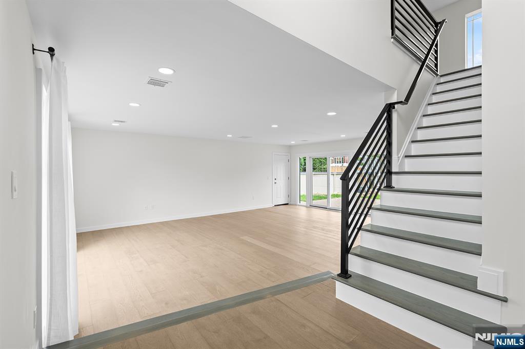 2-25 Kenneth Avenue Property Photo 12