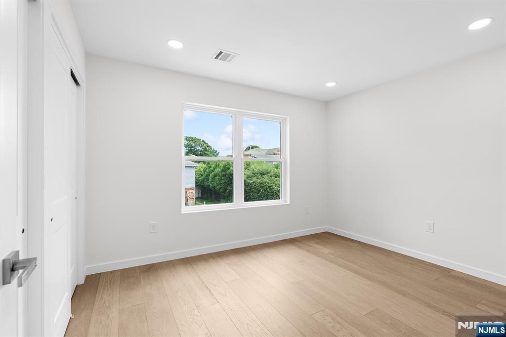 2-25 Kenneth Avenue Property Photo 23