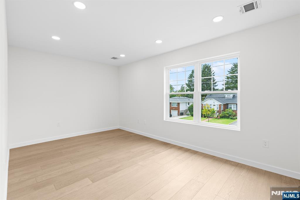 2-25 Kenneth Avenue Property Photo 24