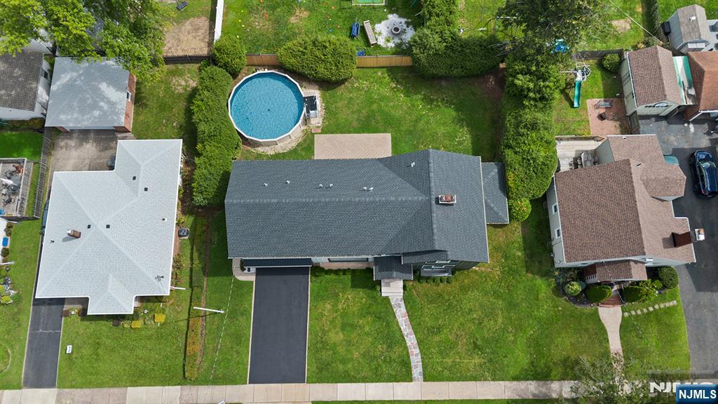 2-25 Kenneth Avenue Property Photo 35