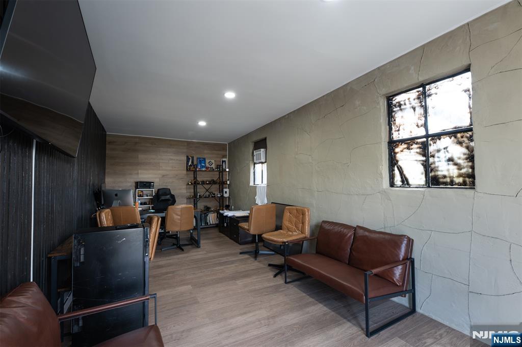 307 Washington Avenue Property Photo 6