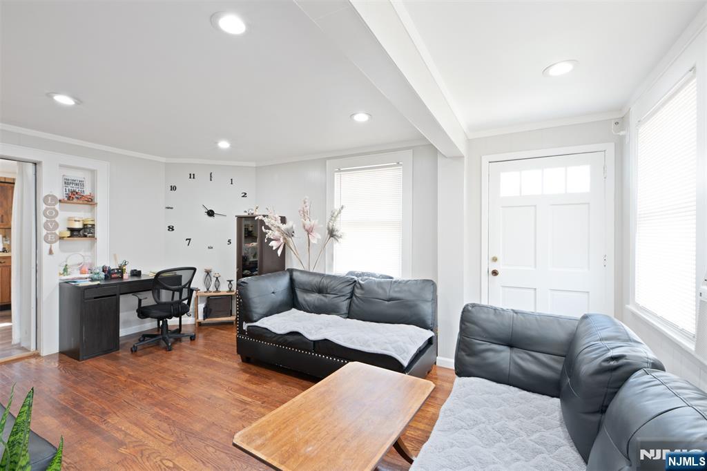 307 Washington Avenue Property Photo 8