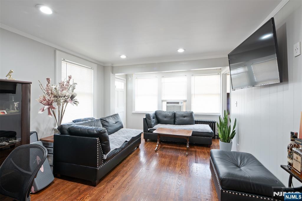 307 Washington Avenue Property Photo 9