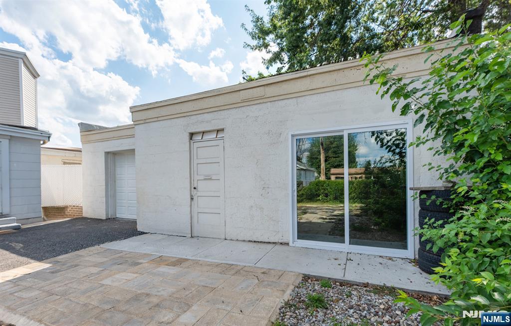 307 Washington Avenue Property Photo 18
