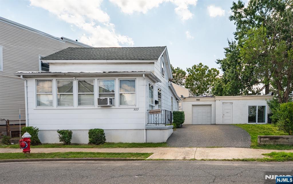 307 Washington Avenue Property Photo 19