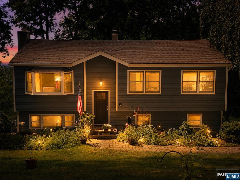 11 Hillsdale Drive Property Photo 1