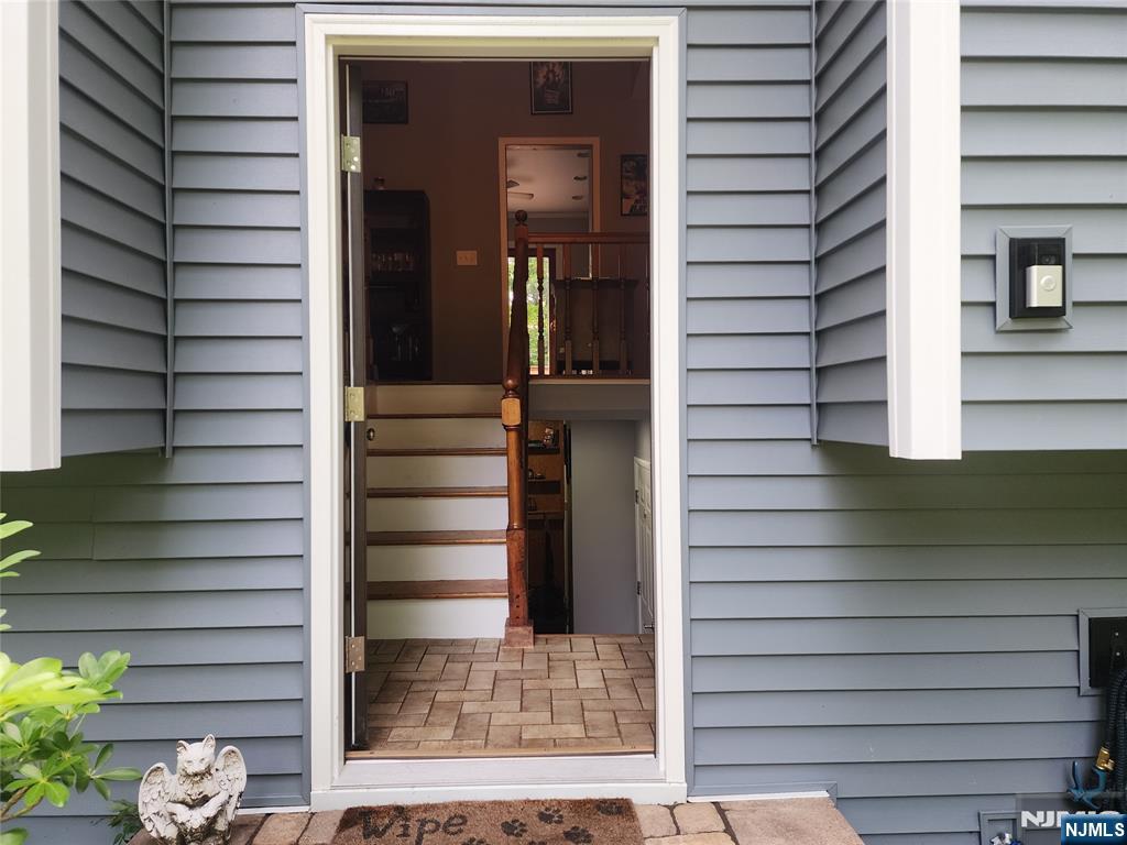 11 Hillsdale Drive Property Photo 4
