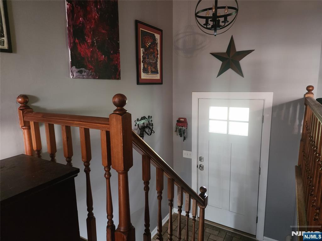 11 Hillsdale Drive Property Photo 6