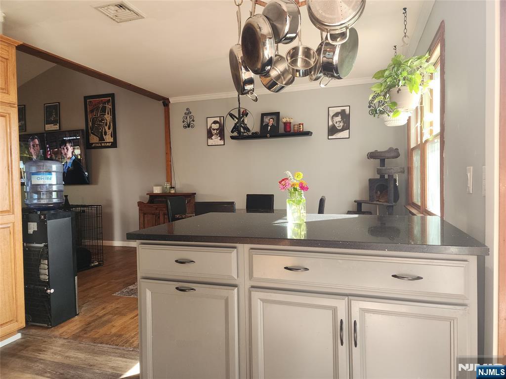 11 Hillsdale Drive Property Photo 13