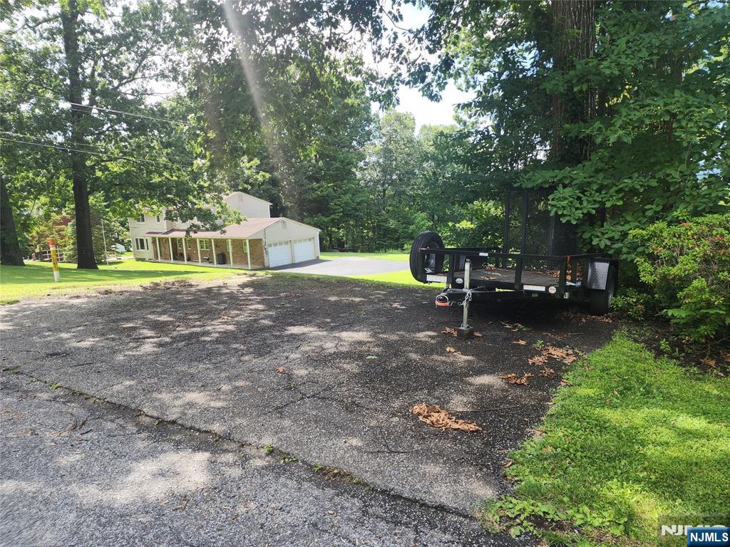 11 Hillsdale Drive Property Photo 33