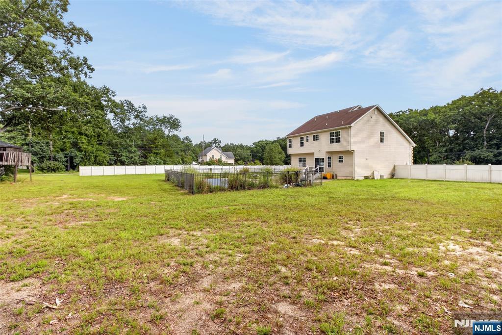 893 Lakehurst Avenue Property Photo 43