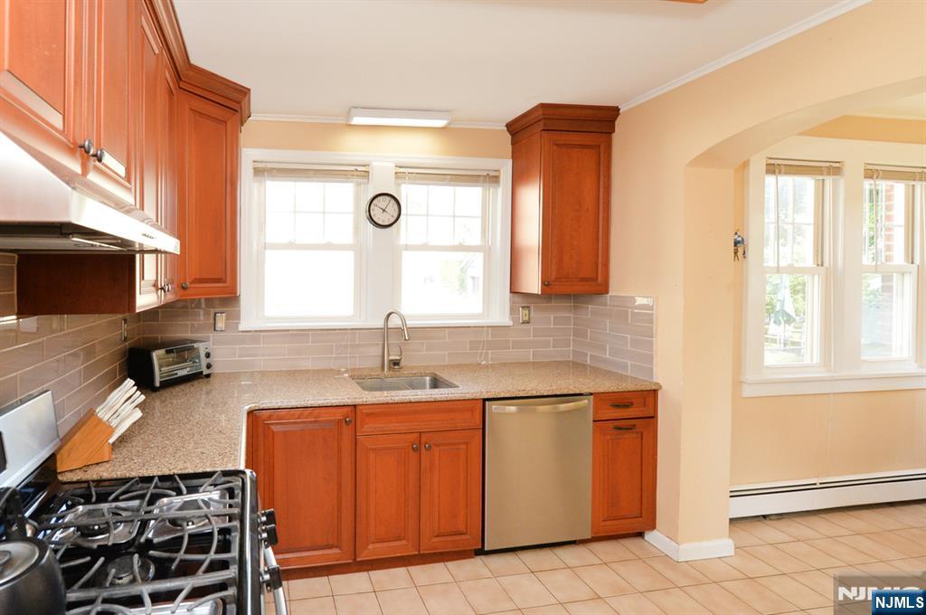 76 Poplar Street Property Photo 15