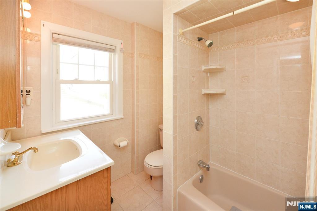 76 Poplar Street Property Photo 24