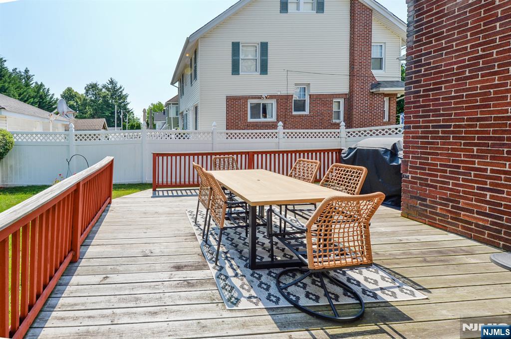 76 Poplar Street Property Photo 30
